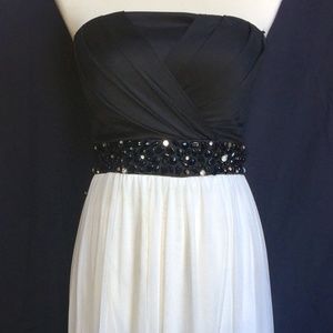 Black and white sleeveless dressy dress